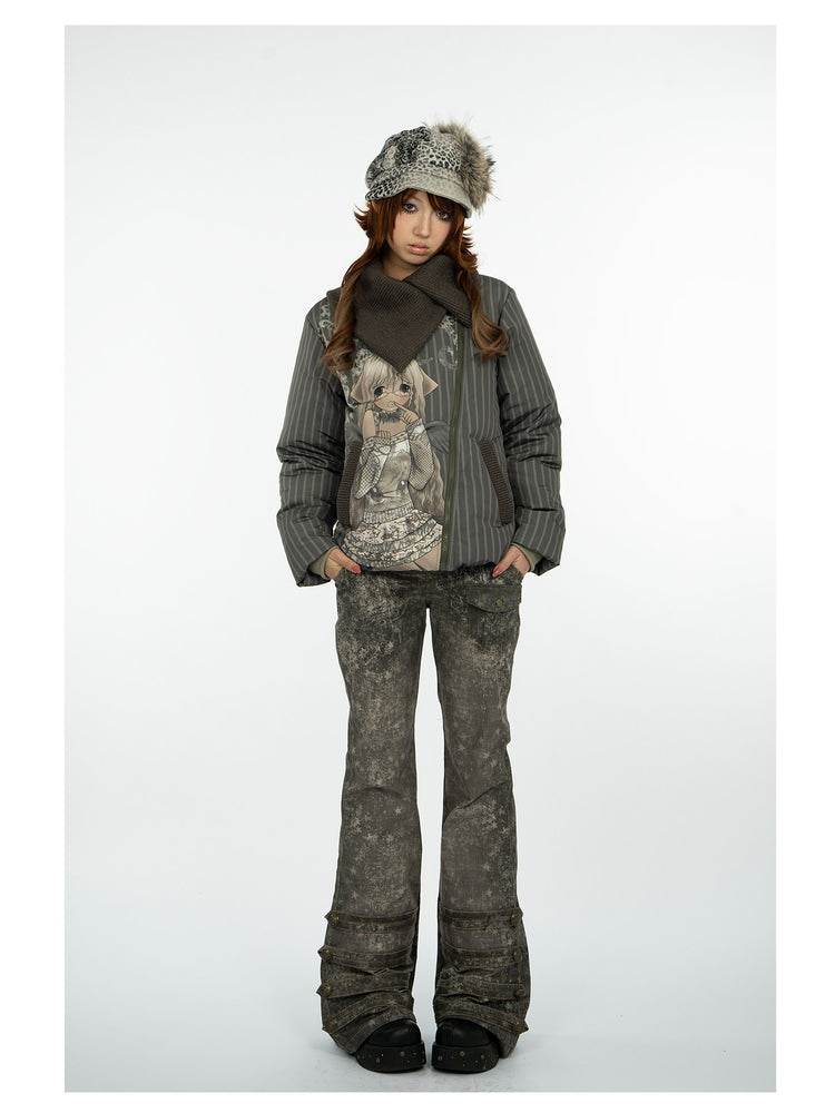 4RE1GN COMIC STRIPE asymmetric-collar down jacket in olive green — full-length modeled view with hands in pockets