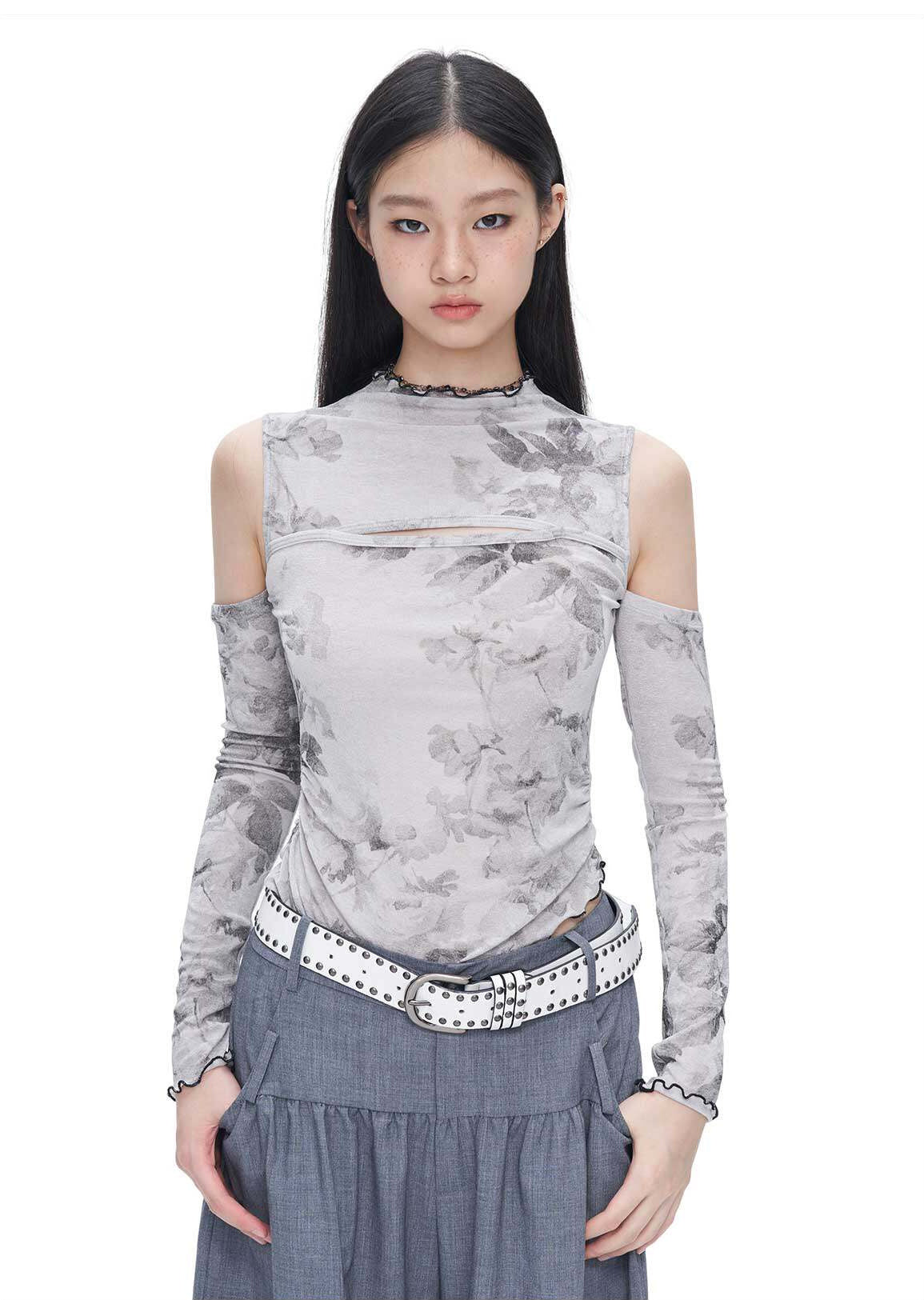 NEXT PASSPORT gray ink-print asymmetric off-shoulder top