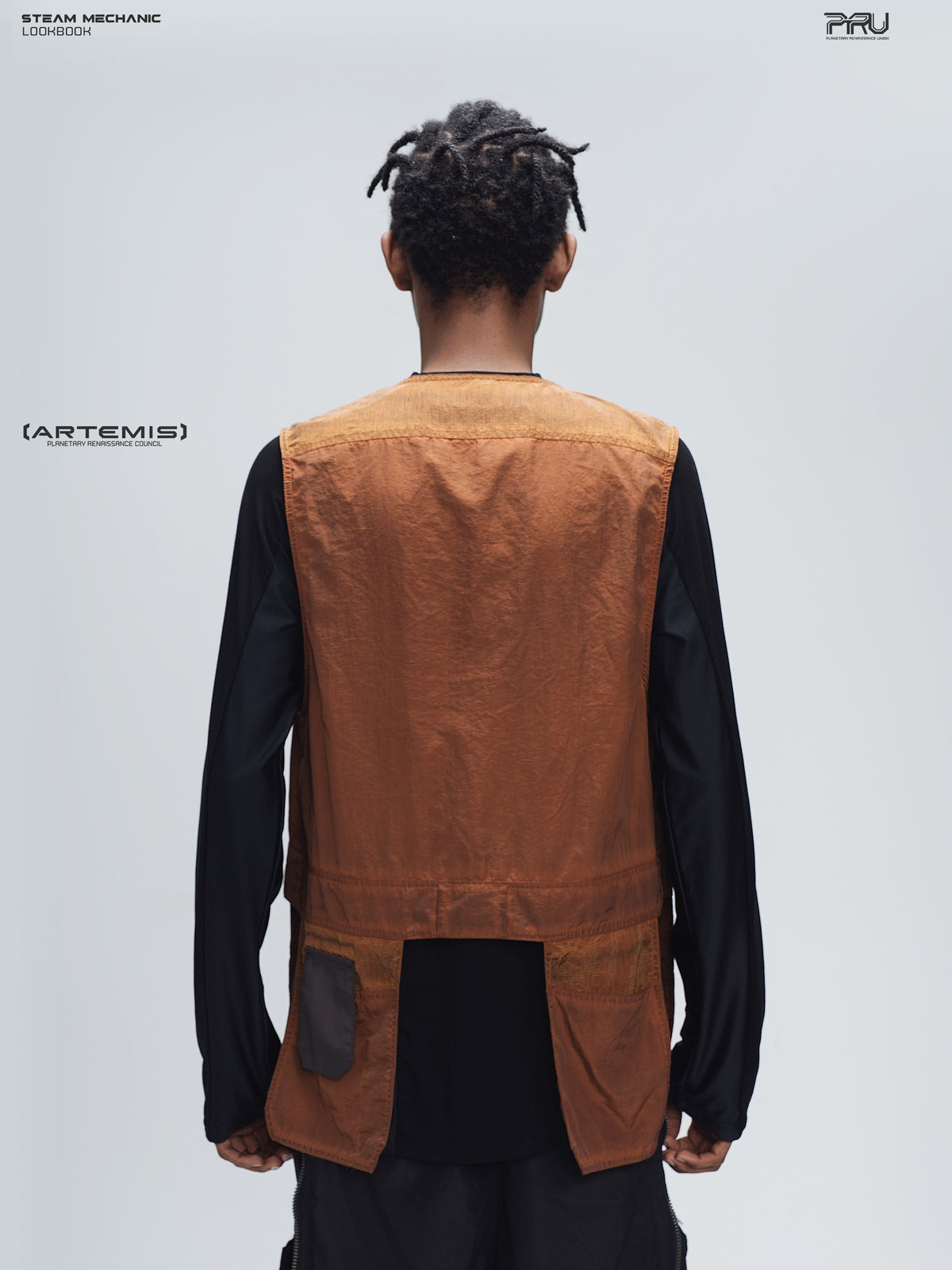 PIONEER sedna-red multi-pocket vest, back modeled view showing two patch pockets