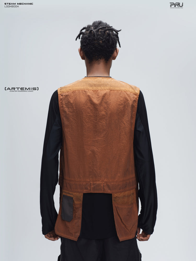 PIONEER sedna-red multi-pocket vest, back modeled view showing two patch pockets