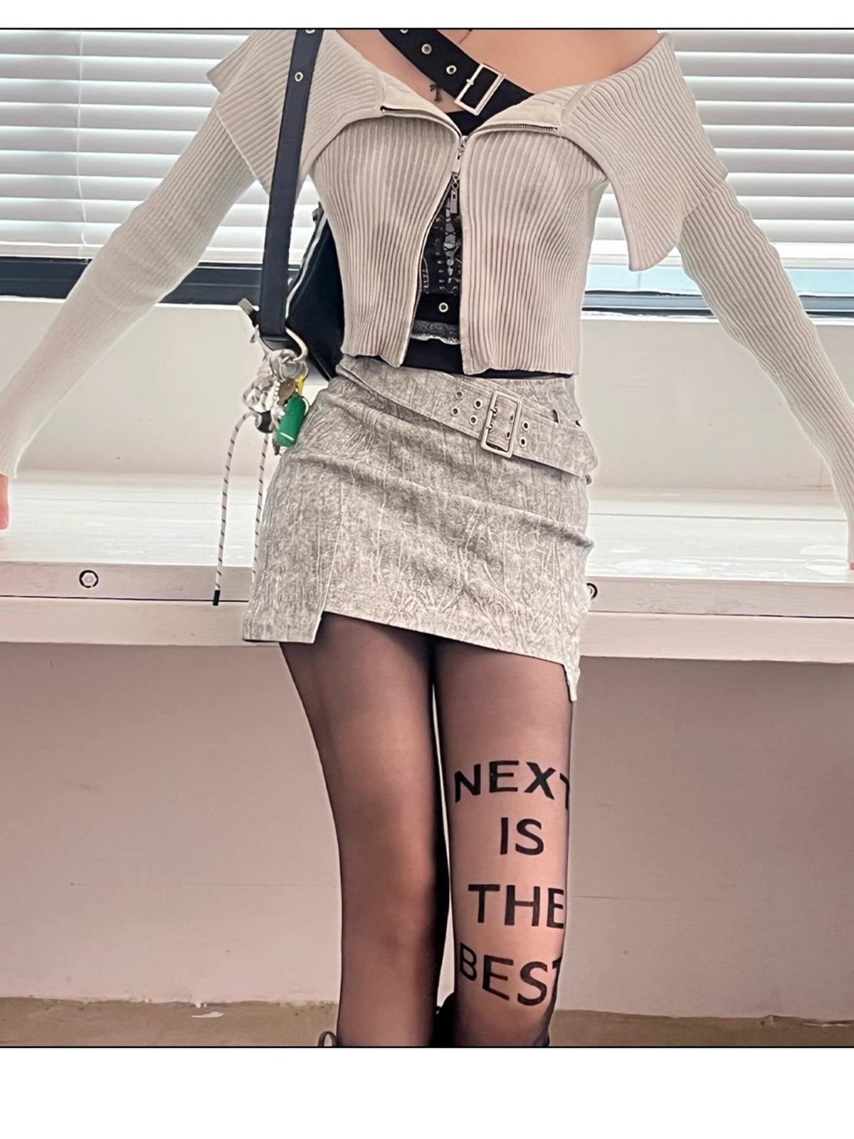 NEXT PASSPORT slogan tights studio styling