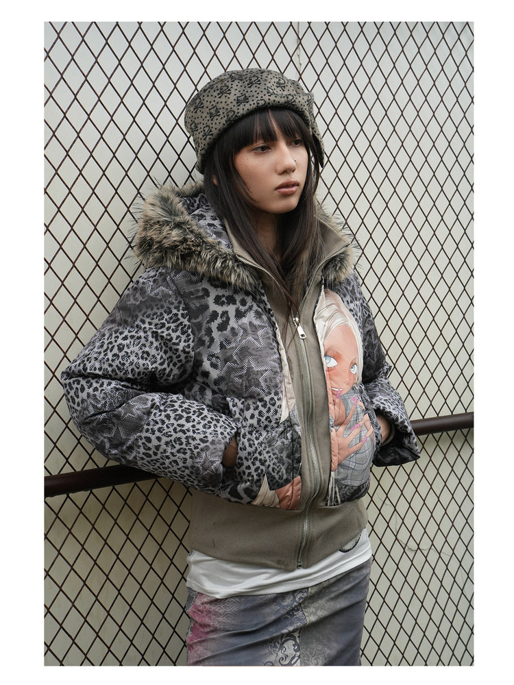 4RE1GN NAILS DONE leopard graphic down jacket in gray multicolor — close modeled view showing the collar and pocket opening