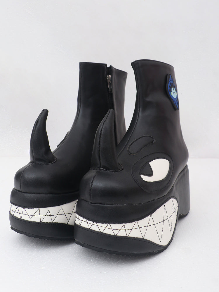 EMBRYO ANGRY horn-toe platform boots — front view