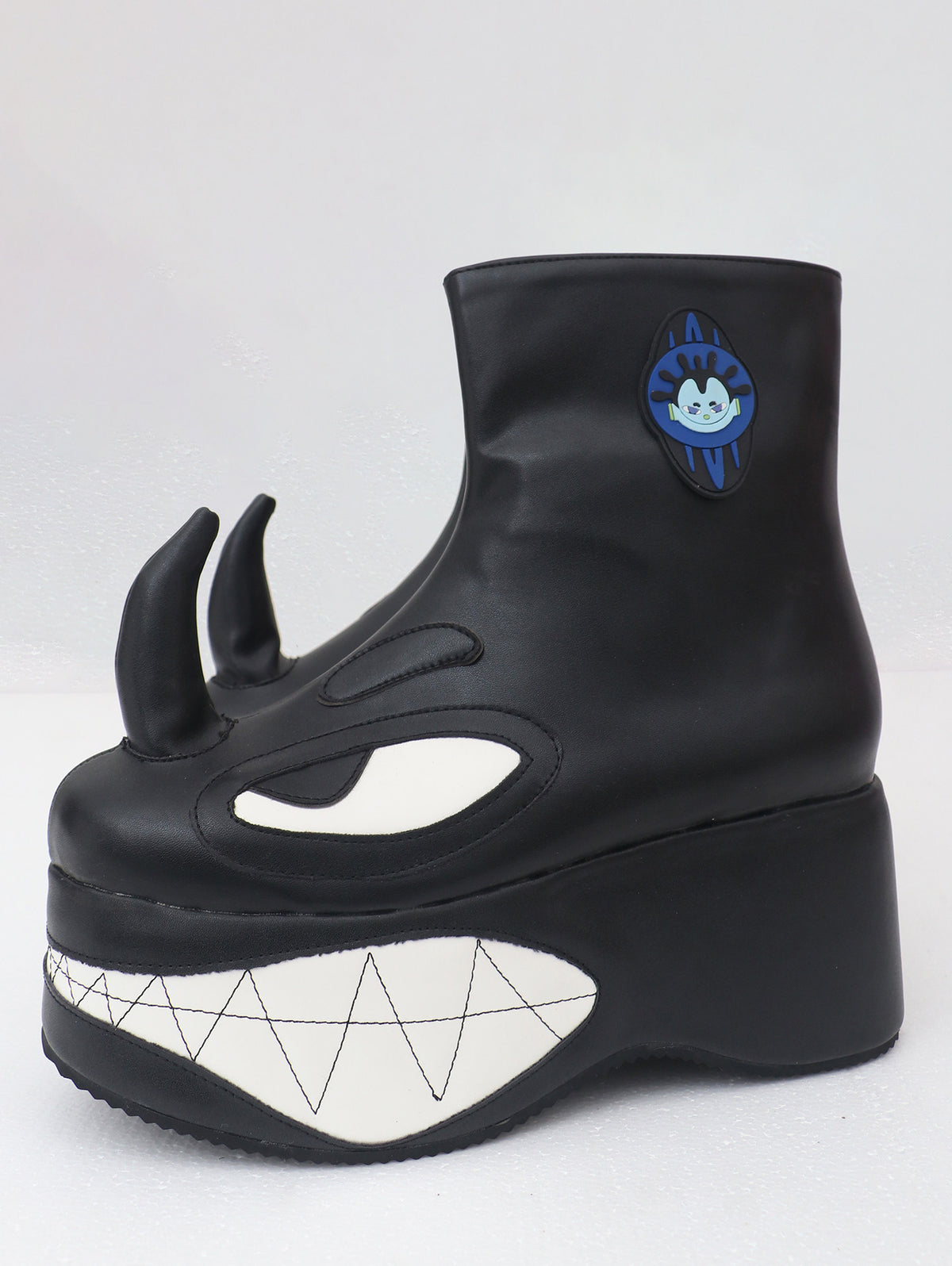 EMBRYO ANGRY horn-toe platform boots — outer side detail