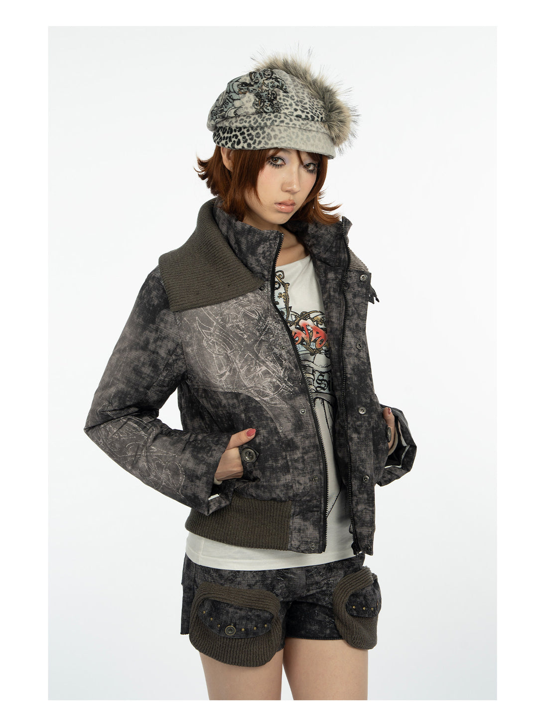 4RE1GN MYSTIC STAR knit-pocket corduroy shorts in gray black — three-quarter modeled view showing the pocket details