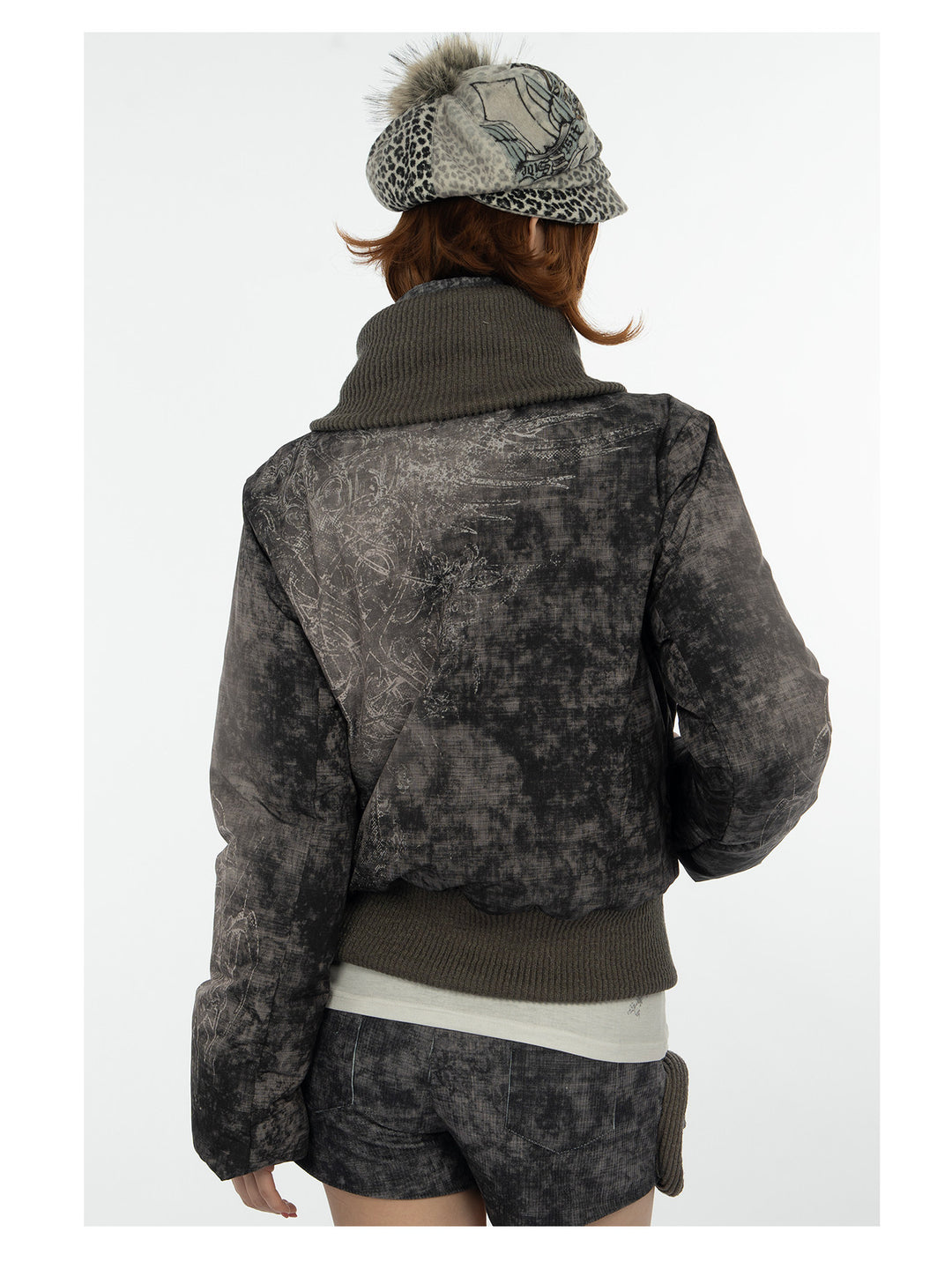 4RE1GN MYSTIC STAR knit-collar down jacket in gray multicolor — back modeled detail showing the knit collar and hem