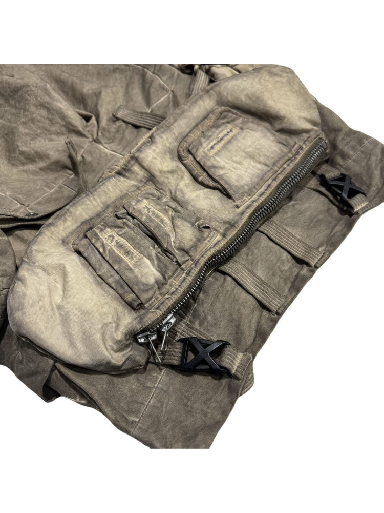PIONEER detachable waist-pouch cargo pants — detachable pouch — closed zipper, buckle and pocket construction close-up