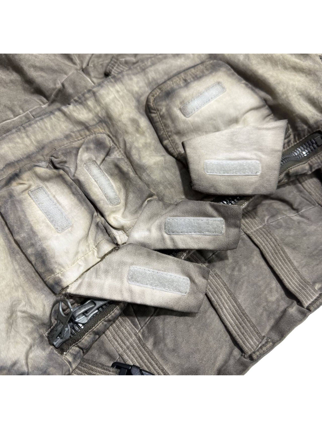 PIONEER detachable waist-pouch cargo pants — detachable pouch — open flap pockets showing compartments