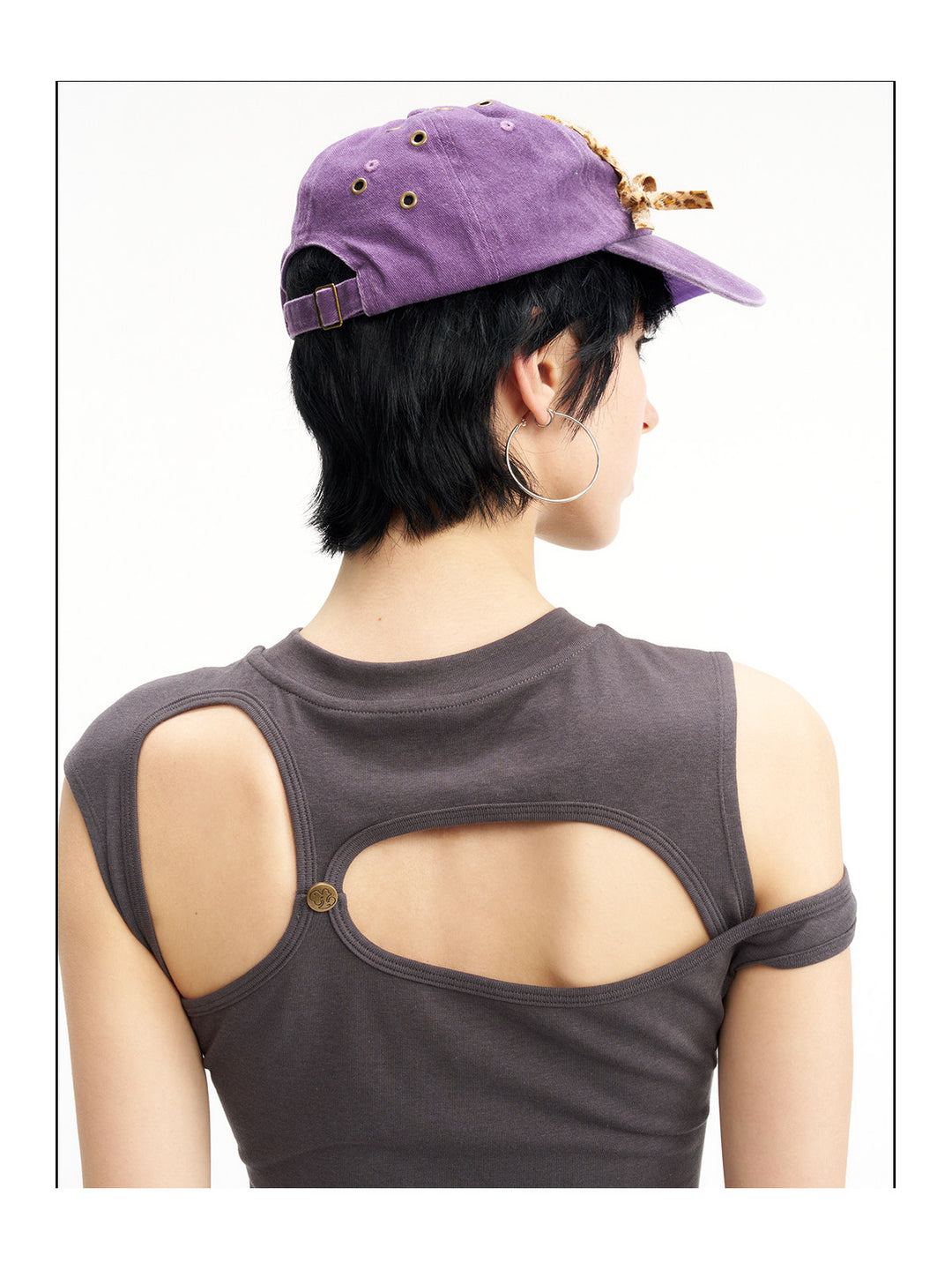 NEXT PASSPORT asymmetric cutout-shoulder sleeveless tee back detail