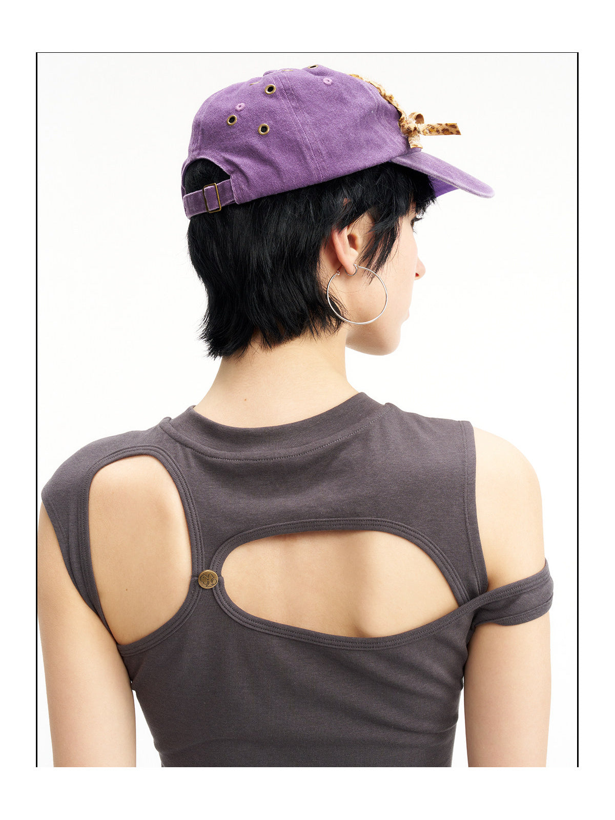 NEXT PASSPORT asymmetric cutout-shoulder sleeveless tee back detail