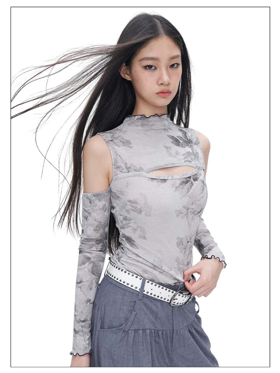 NEXT PASSPORT gray ink-print asymmetric off-shoulder top