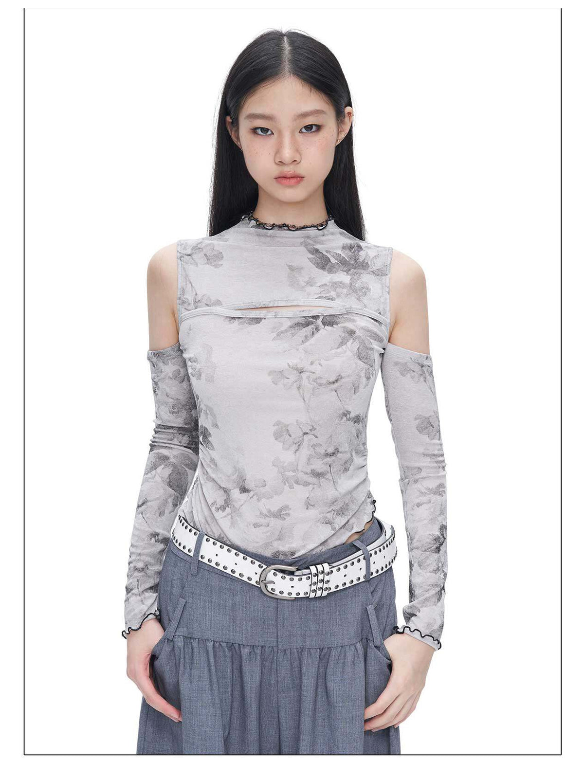 NEXT PASSPORT gray ink-print asymmetric off-shoulder top