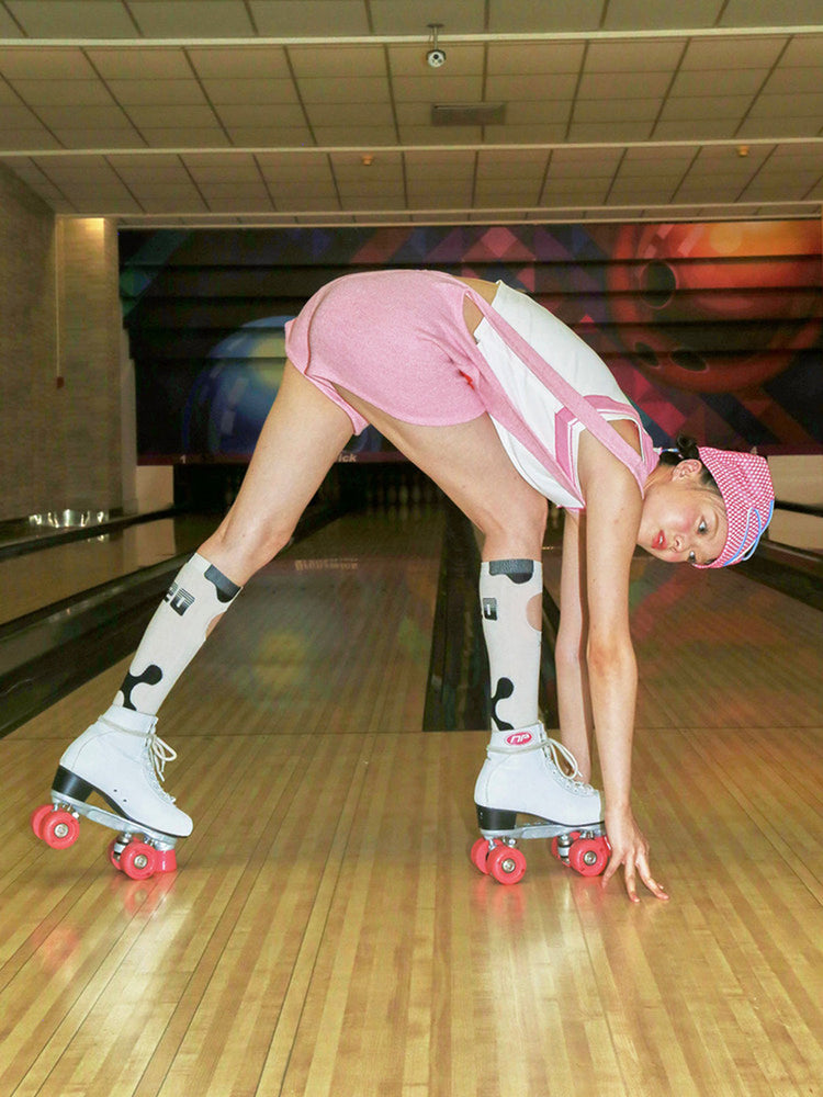 NEXT PASSPORT white-black openwork athletic knee-high socks roller-skating styling view