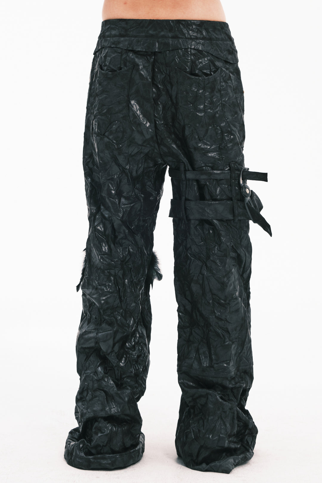 EMBRYO FEATHER LEG detachable-pouch flare pants — additional product detail view