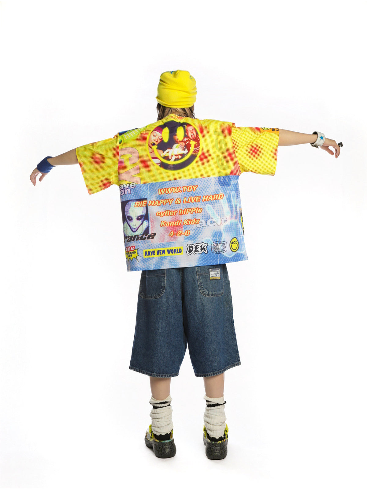 DEADENDKIDS GOOD TIMES heavyweight graphic tee — construction detail