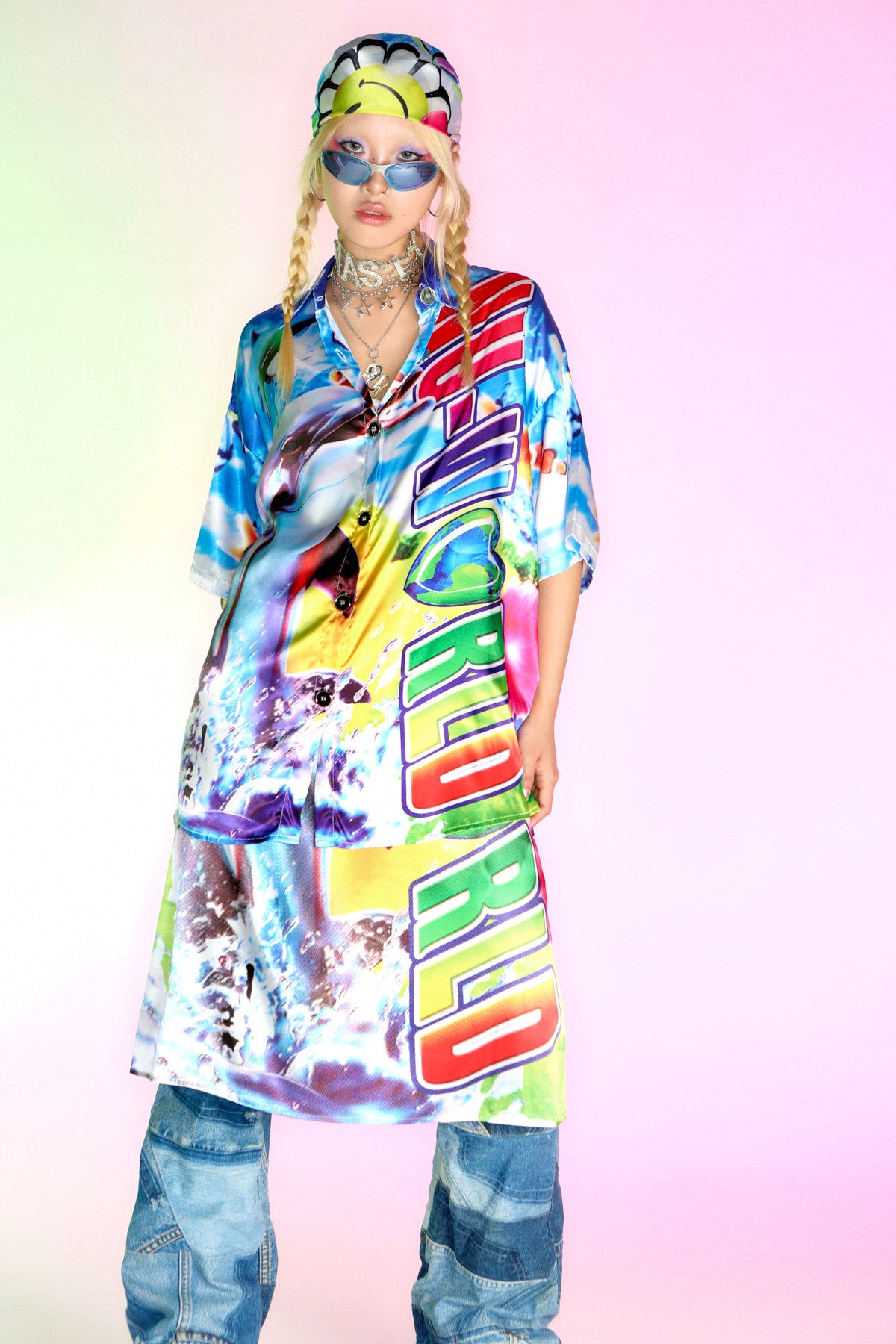 DEADENDKIDS ISLAND GRAFFITI satin-effect shirt — rear modeled view