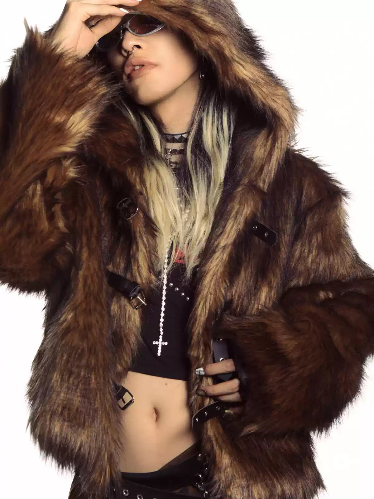 DEADENDKIDS NOMAD HOOD faux-fur coat — side or detail presentation