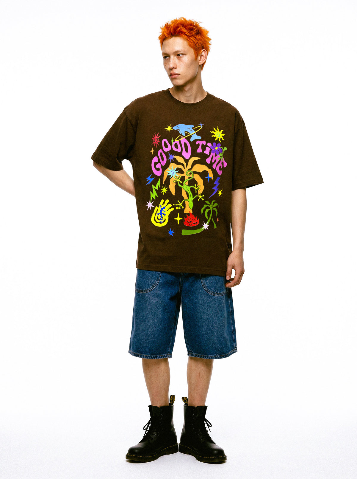 DEADENDKIDS GOOD TIMES oversized graphic tee — full-length modeled view