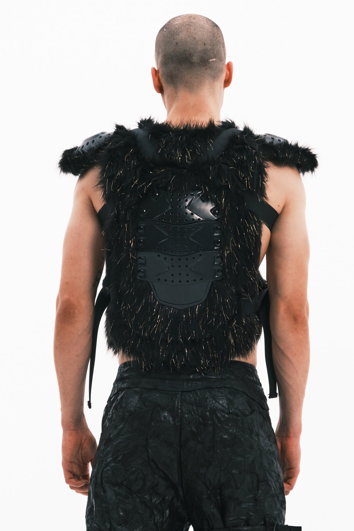 EMBRYO GOLD MECHA long-pile armored vest — material and hardware detail