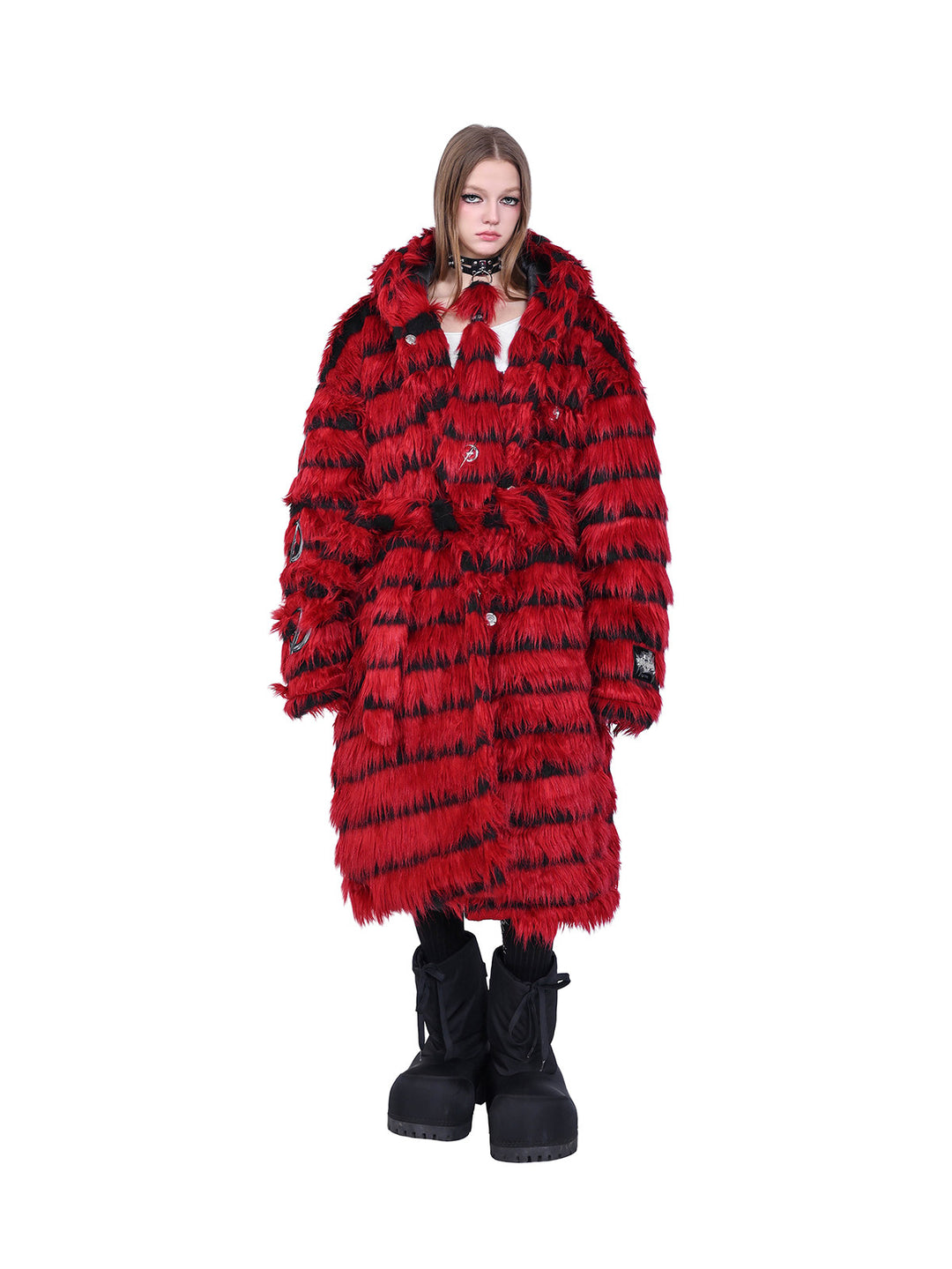 PINKSPINK ELECTRIC MOON black-red faux-fur studded collar — modeled detail view of the garment construction