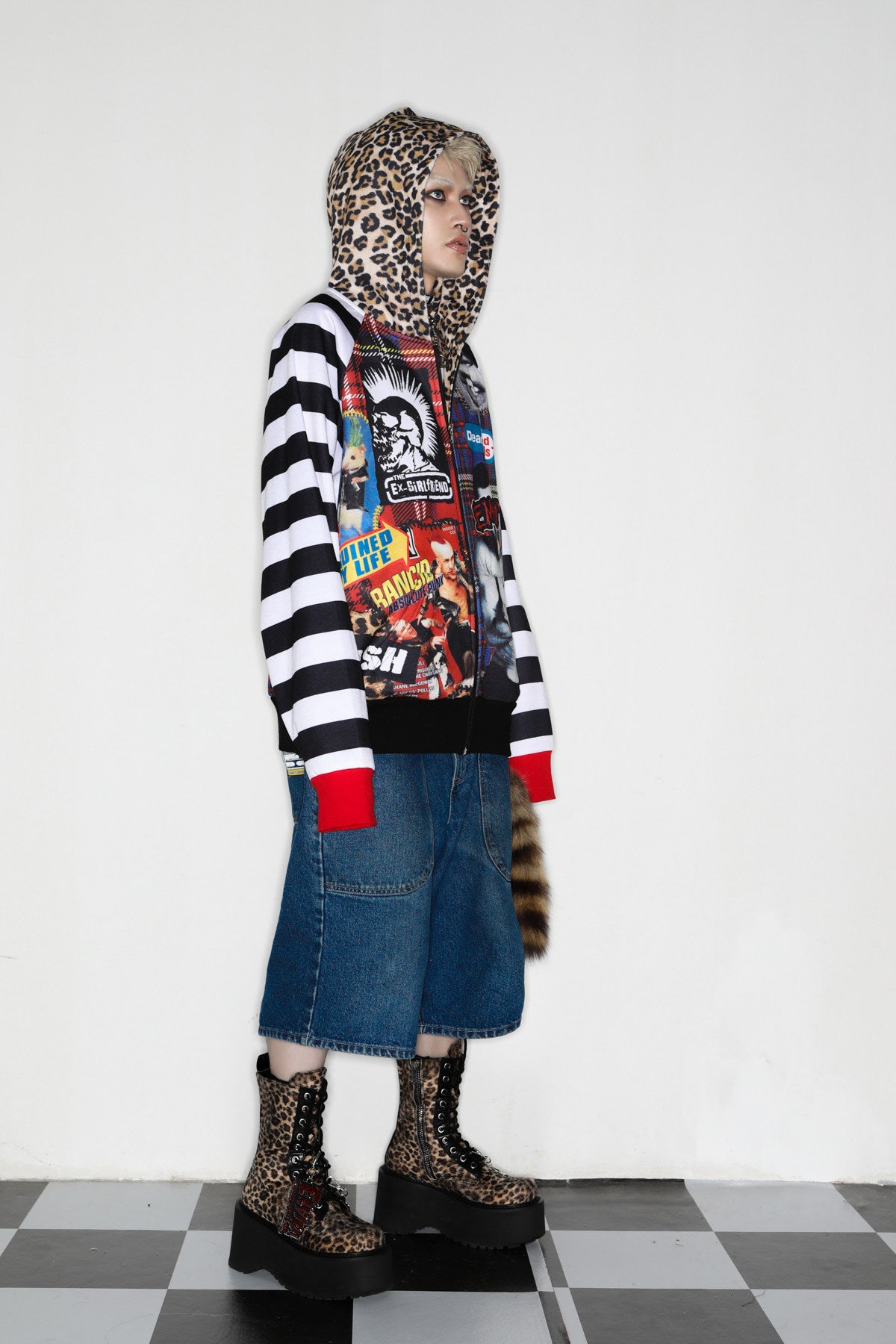 DEADENDKIDS PUNK COLLAGE fleece zip hoodie — material and print detail