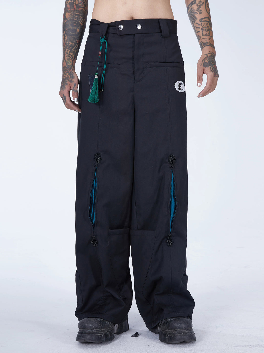 EMBRYO IMPERIAL SEAL wide-leg suit pants — front product presentation