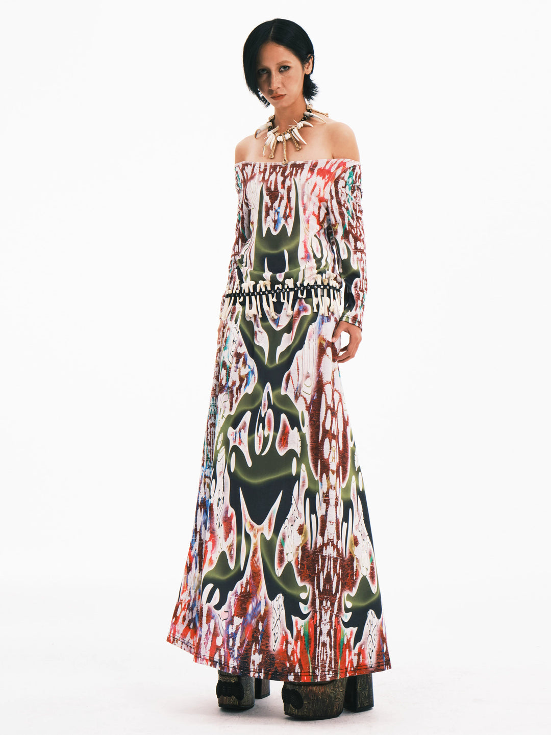 EMBRYO TRIBAL ENTITY white off-shoulder maxi dress — front product presentation