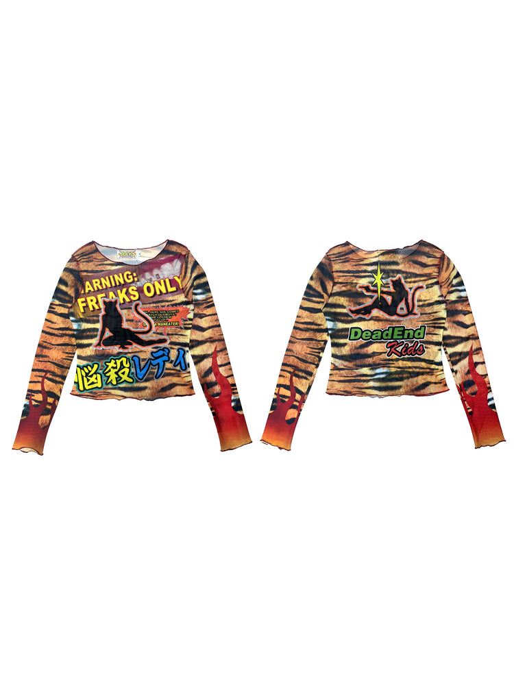 DEADENDKIDS GRAPHIC RIOT fitted mesh top — full-length modeled view