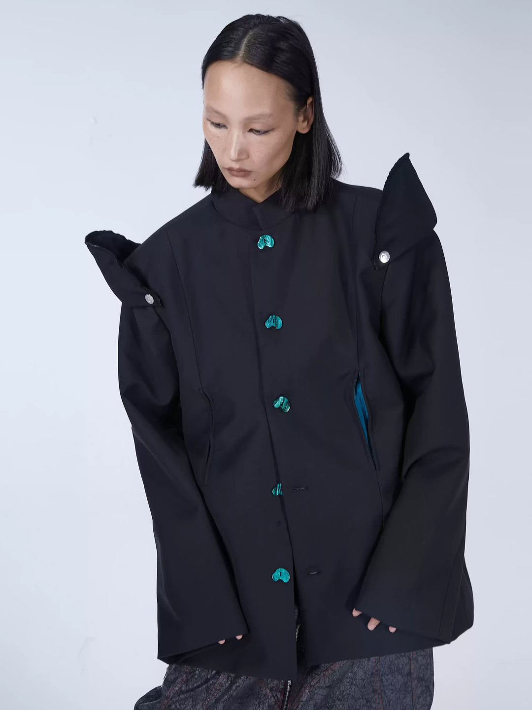 EMBRYO IMPERIAL GUARD detachable-shoulder Zhongshan blazer — front modeled view