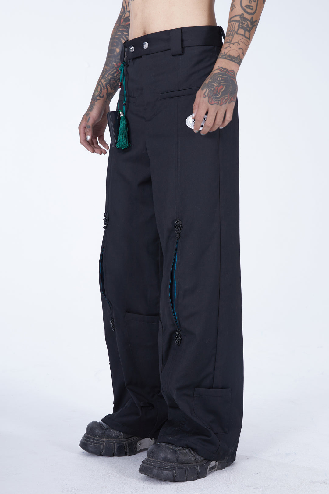 EMBRYO IMPERIAL SEAL wide-leg suit pants — additional product detail view