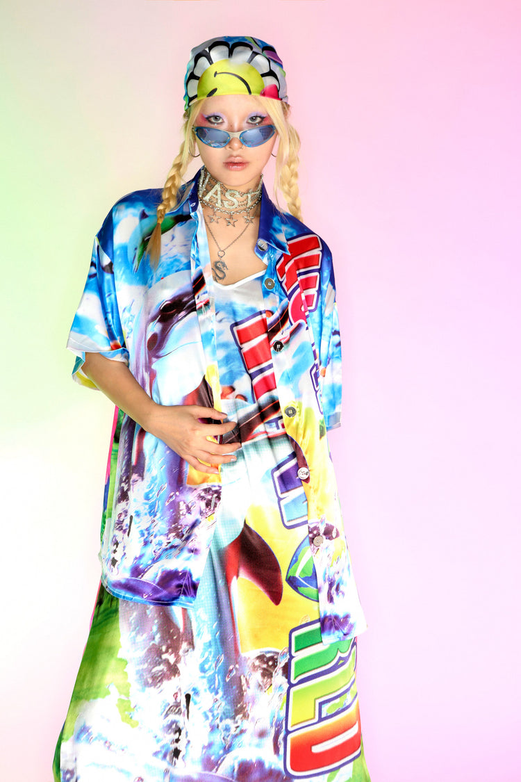 DEADENDKIDS ISLAND GRAFFITI satin-effect shirt — full-length modeled view