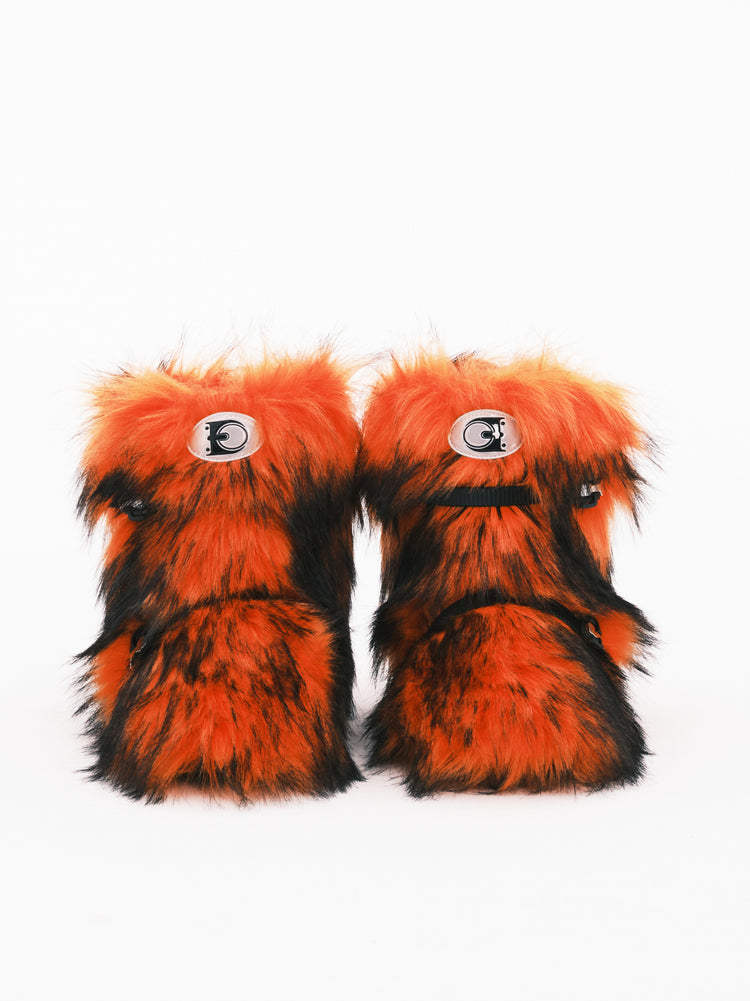 EMBRYO PRIMAL FUR long-pile snow boots — side or detail presentation