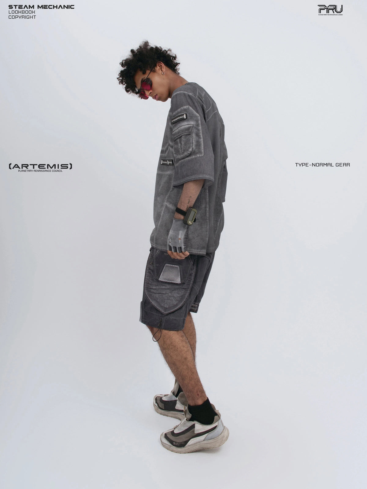 STARCORE moon dust gray velcro mesh tee — material and silhouette detail