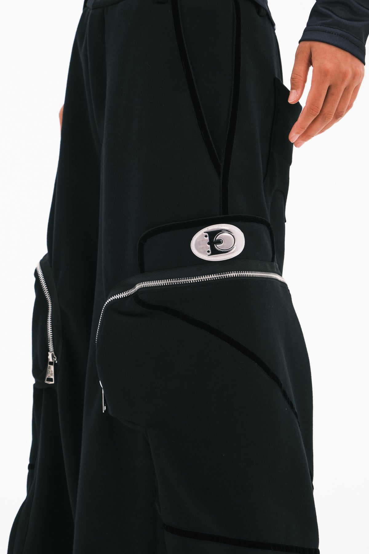 EMBRYO BIG POCKET wide-leg sweatpants — product-only front view