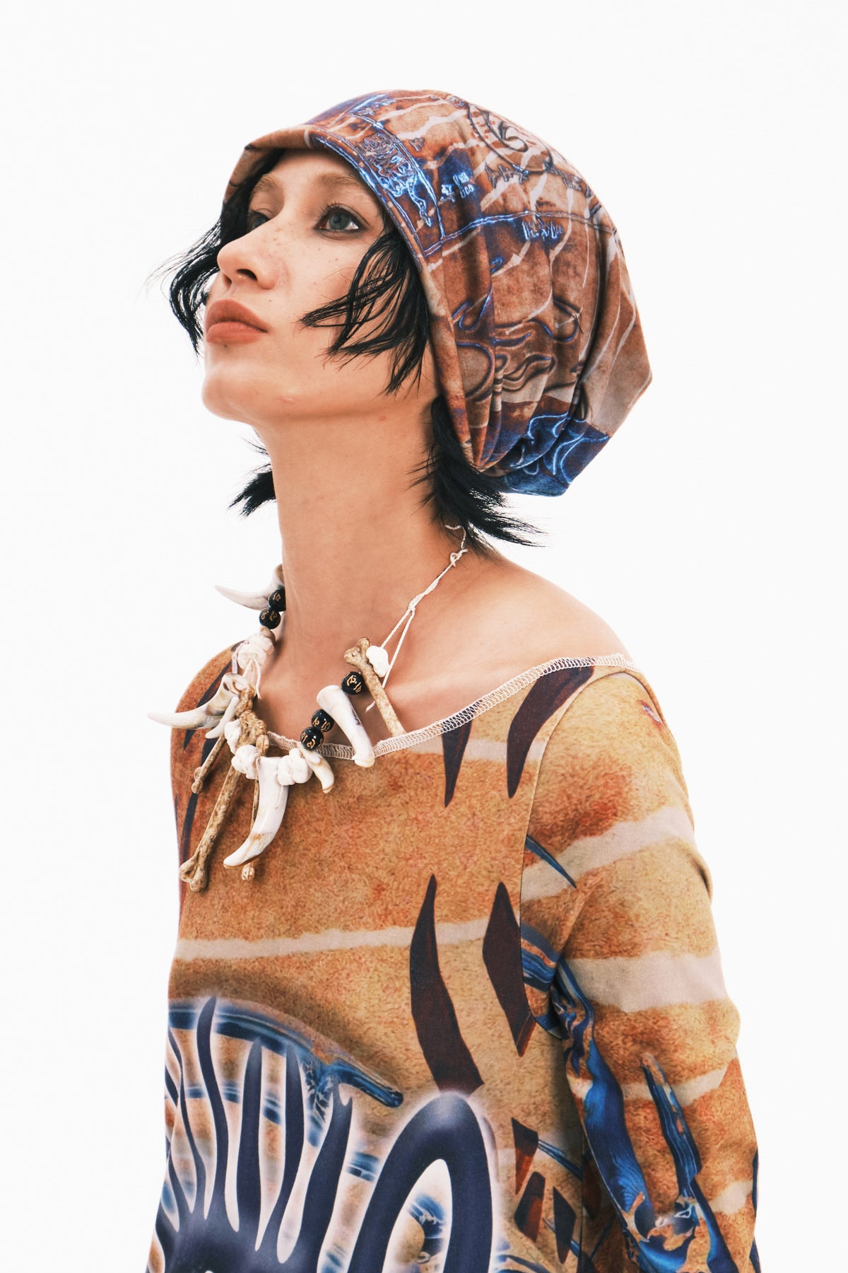 EMBRYO ANCIENT CODE mottled slouch beanie — additional styling angle