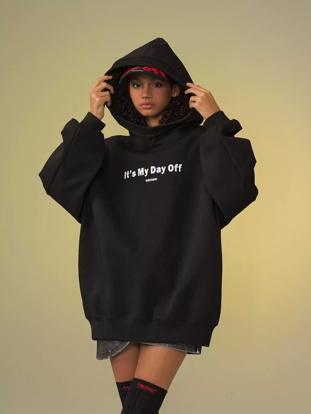 TAROTAROT IT'S MY DAY OFF OVERSIZED HOODED SWEATSHIRT