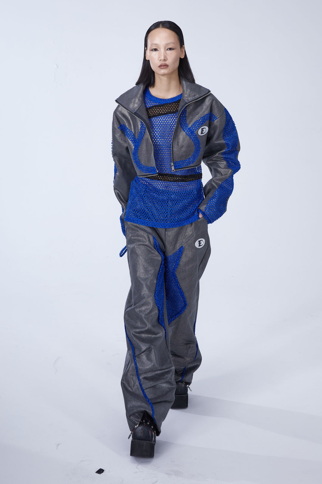 EMBRYO METAL SHELL convertible canvas jacket — material and hardware detail