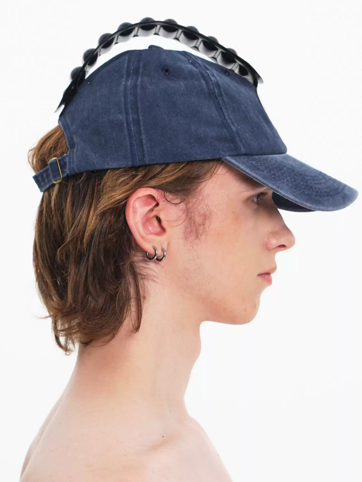EMBRYO AIR CLAW washed baseball cap — side modeled view