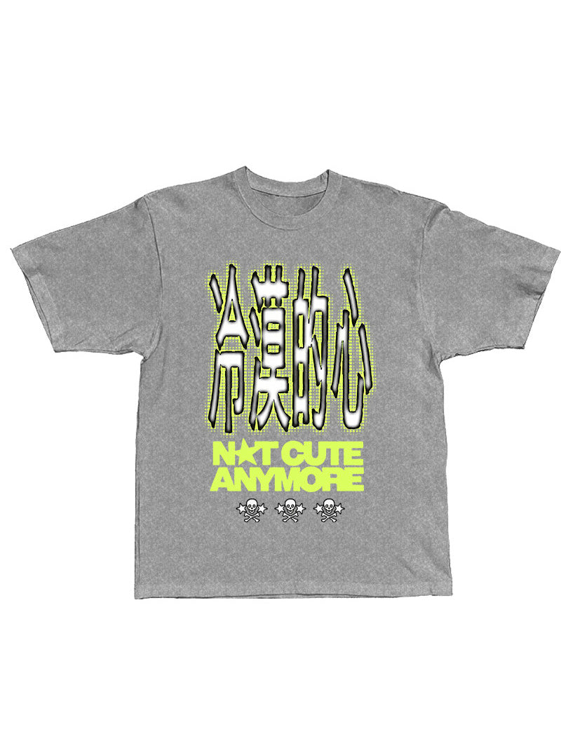 DEADENDKIDS NUMB HEART oversized graphic tee — alternate modeled angle