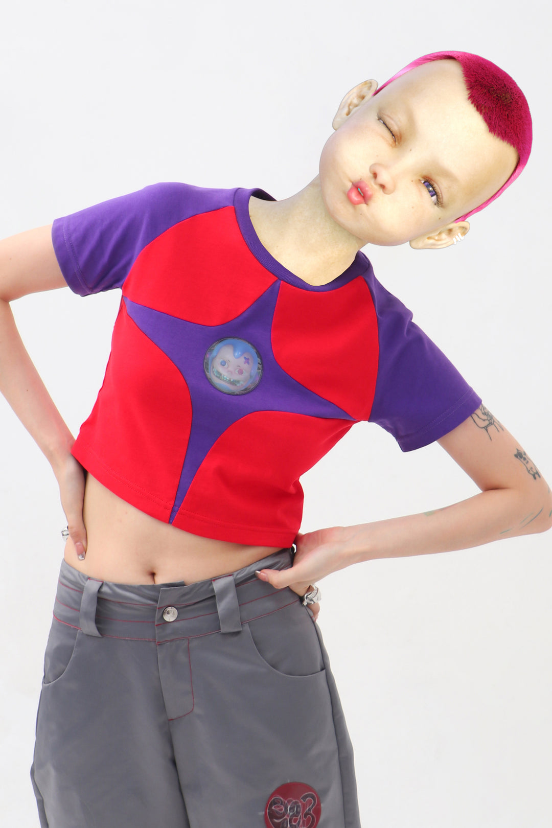 EMBRYO STARSHIFT cropped raglan tee — additional product detail view