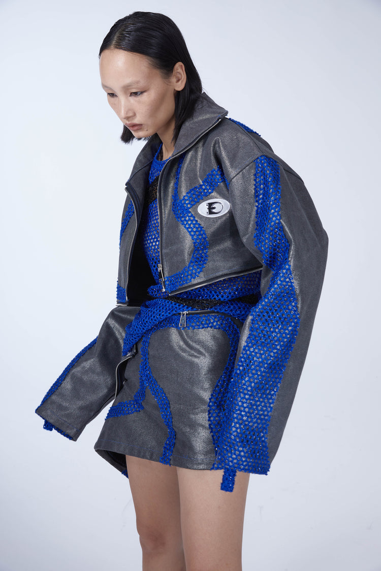 EMBRYO METAL SHELL convertible canvas jacket — alternate modeled angle