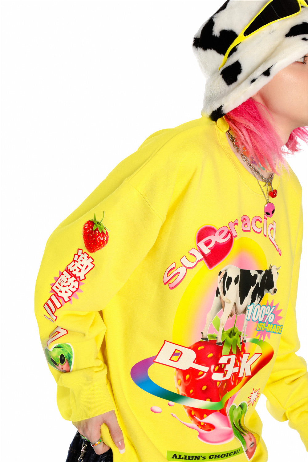 DEADENDKIDS LEMON RIOT cotton sweatshirt — full-length modeled view