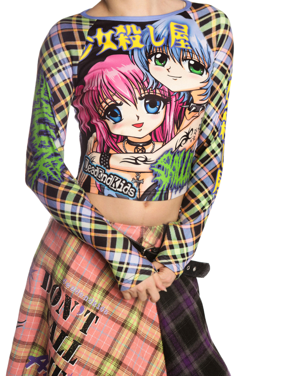 DEADENDKIDS GIRL KILLER cropped graphic top — full-length modeled view