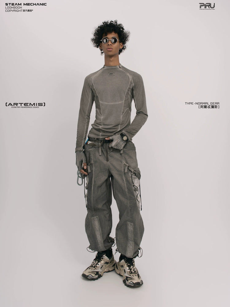 TWIN STAR meteor gray stretch riding base-layer top — material and silhouette detail