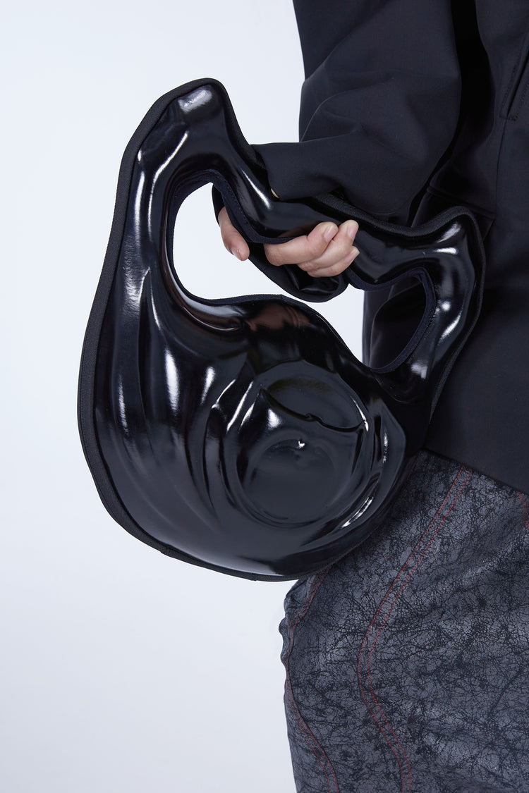 EMBRYO GRAVITY sculptural 3D handbag — construction and silhouette detail