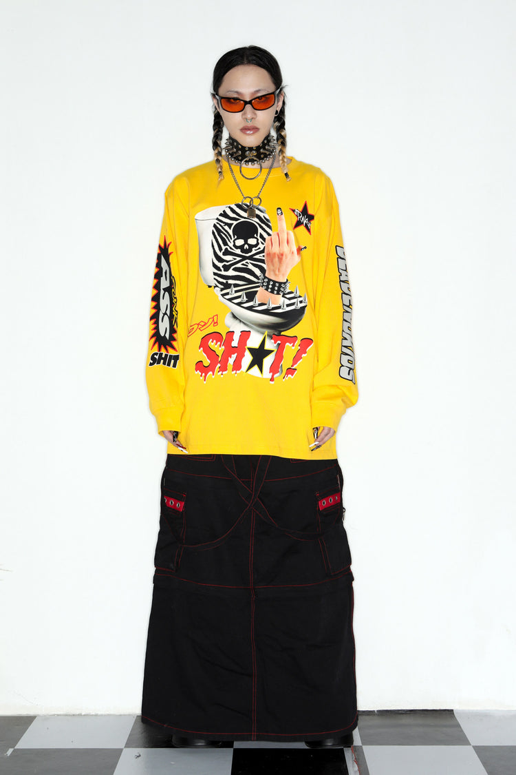 DEADENDKIDS MIDDLE FINGER oversized long-sleeve tee — close modeled view