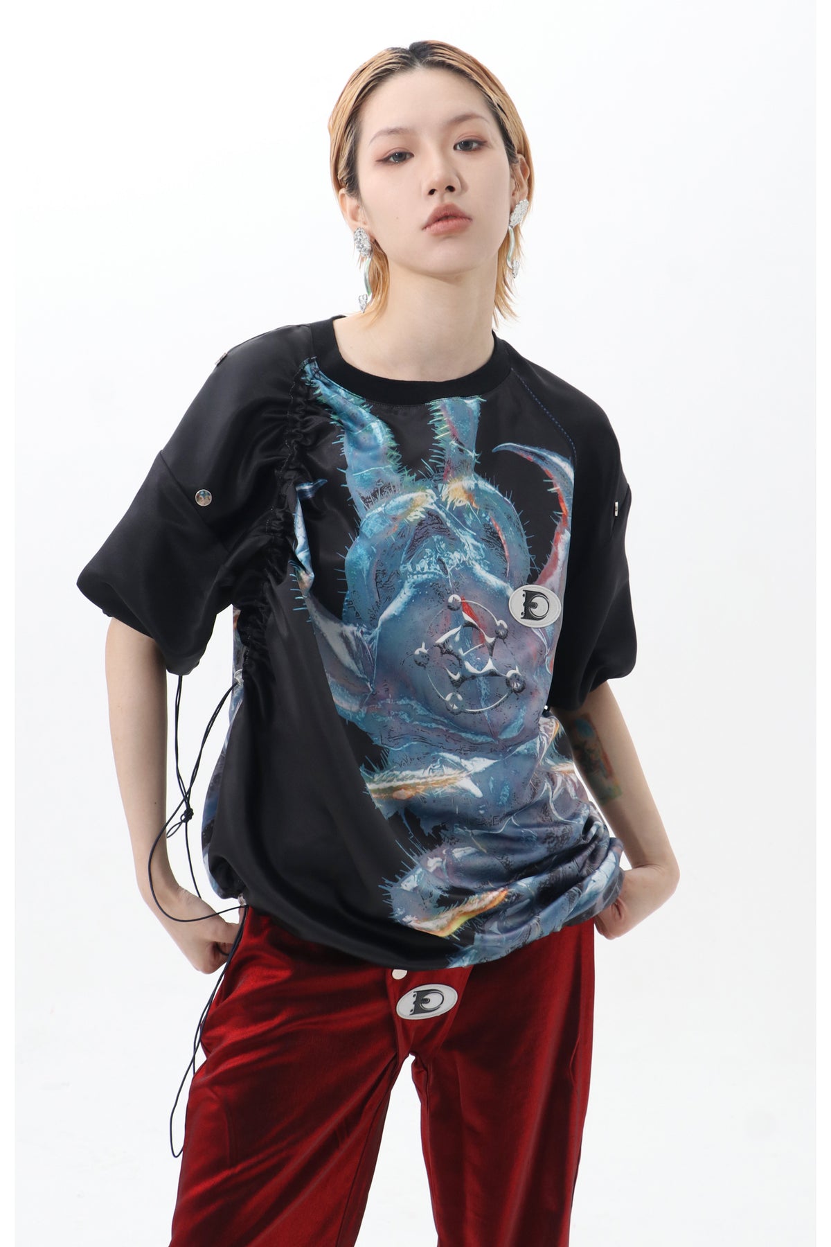 EMBRYO FIVE POISONS detachable-shoulder T-shirt — additional styled view