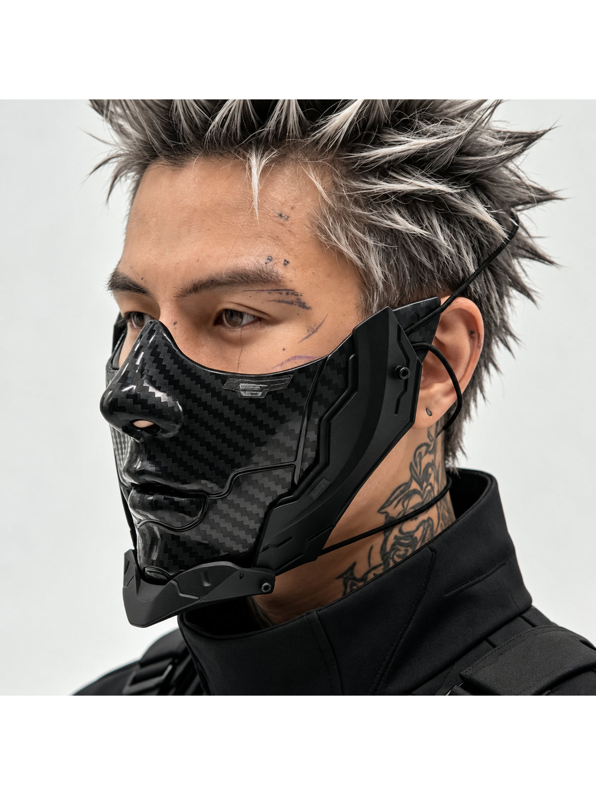 FOCKSHOP CARBON bionic face mask — front modeled view