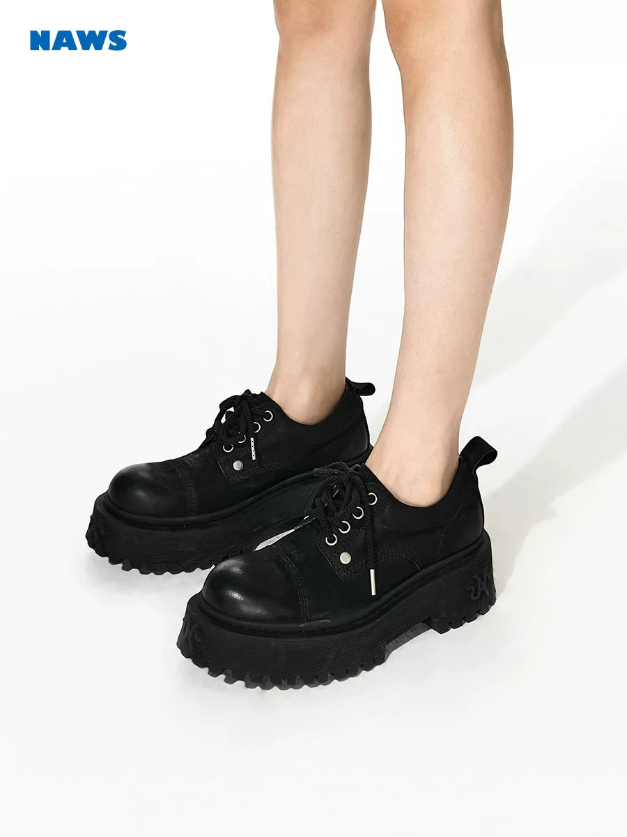 NAWS MOORE matte leather platform Derby shoes in MOORE BLACK — three-quarter modeled front view of black matte leather platform Derby shoes.
