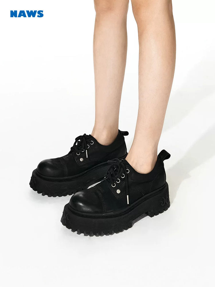 NAWS MOORE matte leather platform Derby shoes in MOORE BLACK — three-quarter modeled front view of black matte leather platform Derby shoes.